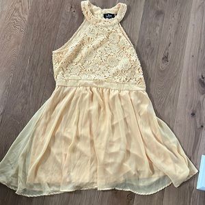 Women’s lulu yellow dress